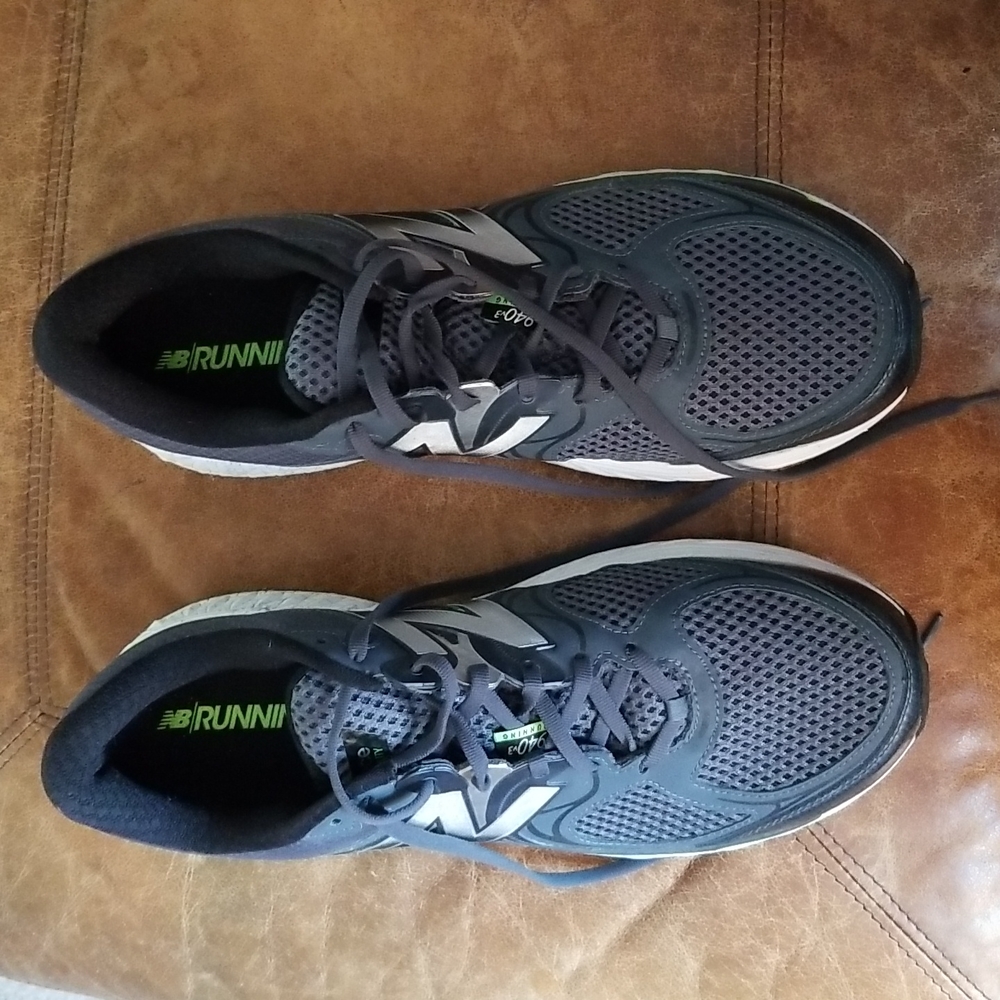 Men's gray New Balance size 13 running shoe